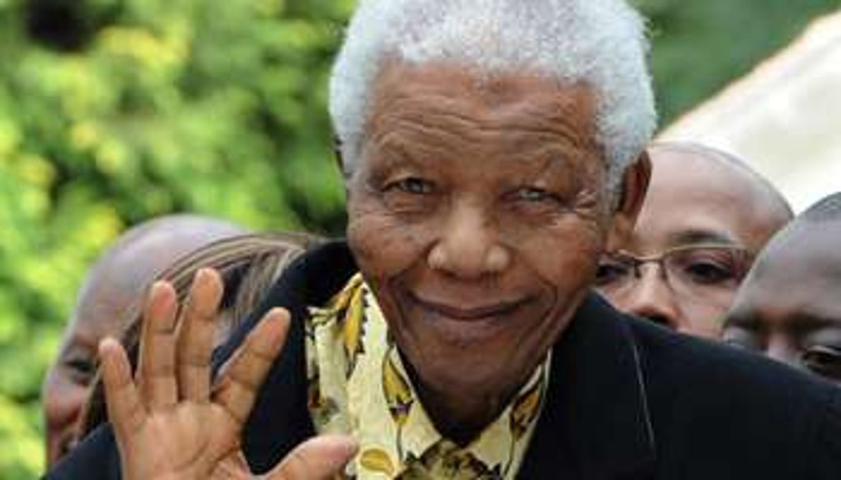 L’ancien président sud-africain Nelson Mandela, en 2009 à Johannesburg. © AFP