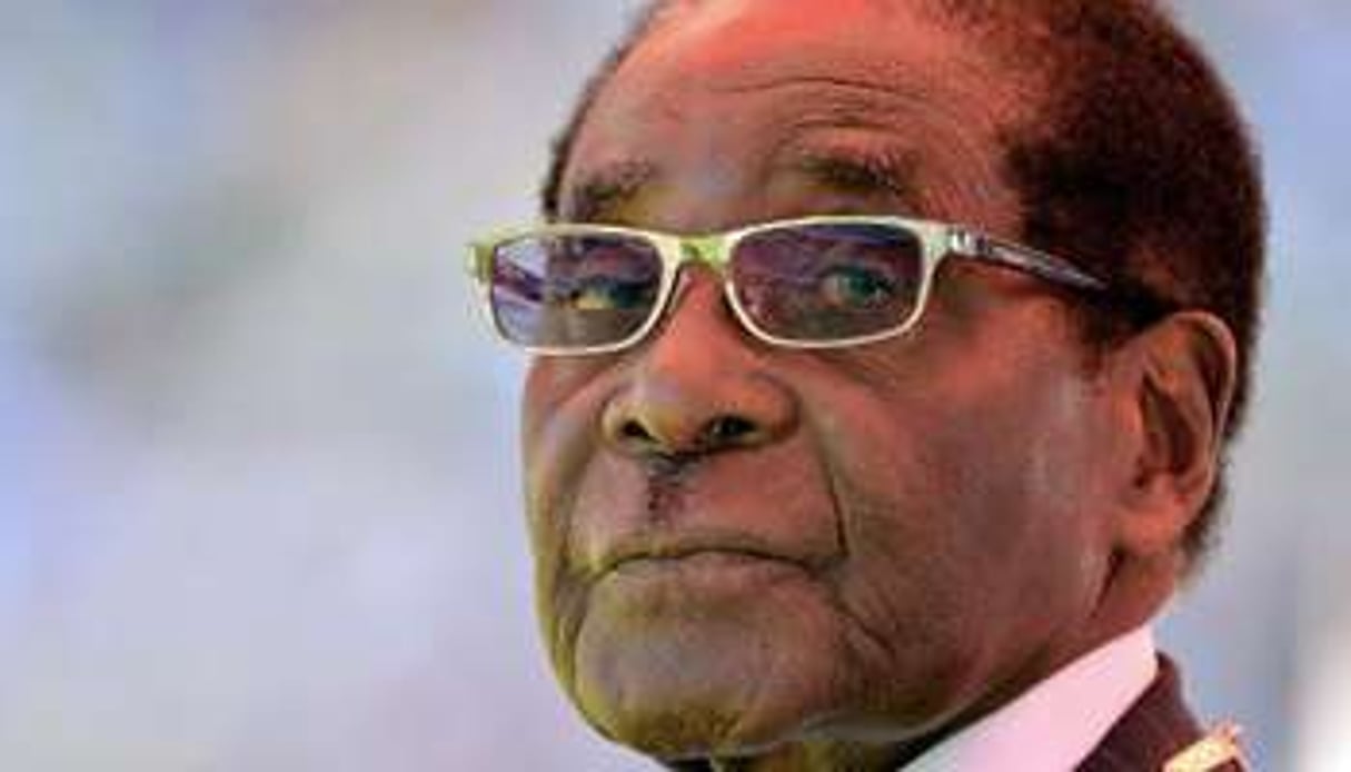 Le président zimbabwéen Robert Mugabe lors de sa cérémonie d’investiture, le 22 août 2013. © Alexander Joe/AFP