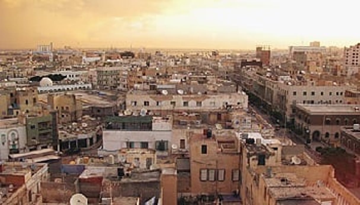 Tripoli, la capitale libyenne. Les deux opérateurs publics, Al Madar et Libyana, comptent plus de huit millions d’abonnés. DR