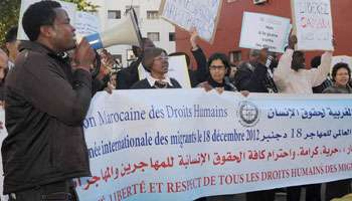 Manifestation pour le droit des immigrés, à Rabat, en décembre 2012. © FADEL SENNA / AFP