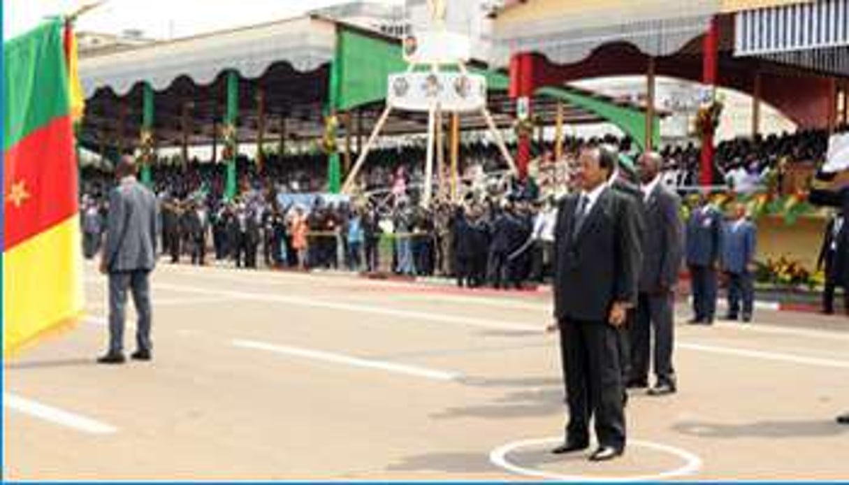 Paul Biya compte sur l’armée pour assurer sa succession. © DR