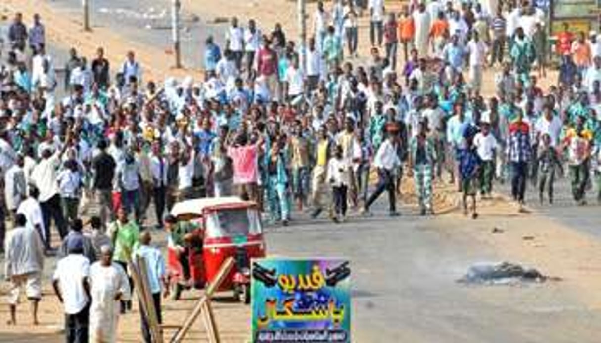 Manifestation dans une rue d’Omdurman, au Soudan, le 25 septembre 2013. © AFP