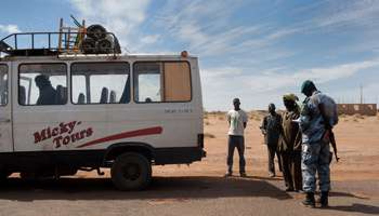 Les forces maliennes se concentrent sur la sécurité des villes, comme ici à Gao. © Émilie Regnier pour JA