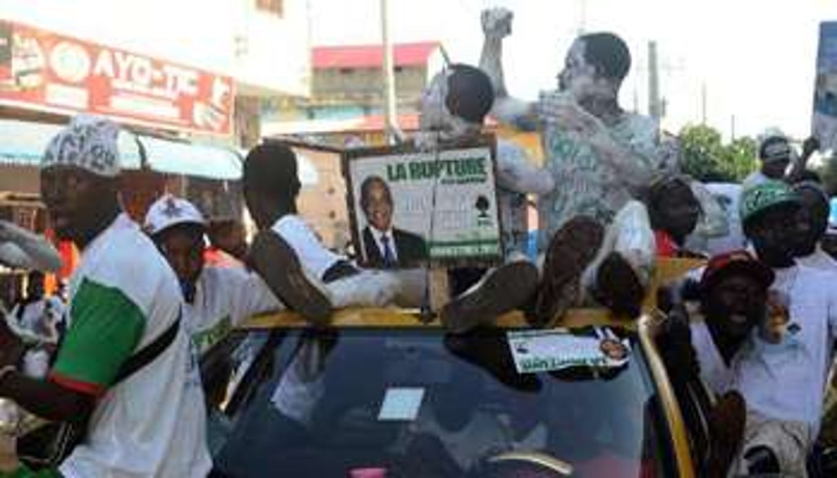 Des partisants de l’opposition rassemblés à Conakry, le 26 septembre 2013. © AFP
