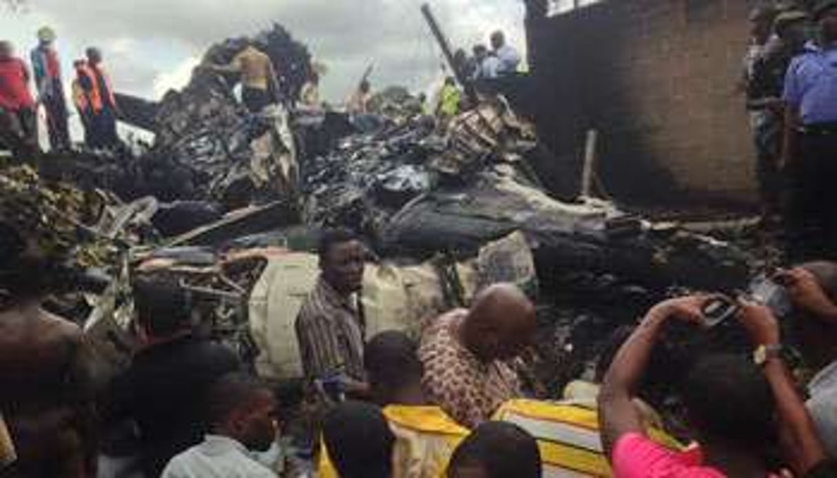 Premières images de l’accident d’avion à Lagos, le 3 octobre. © Photo Twitter @Ifyduoz