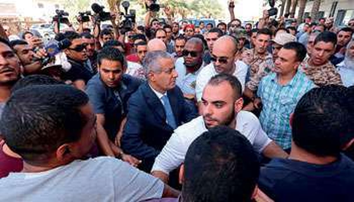 Ali Zeidan, à Tripoli, le 10 octobre, juste après sa libération. © Mahmud Turkia/AFP