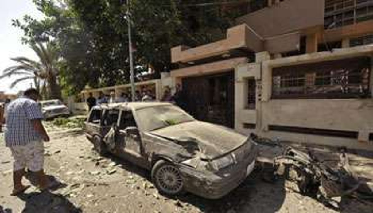 Une voiture piégée avait déjà explosé le 11 octobre, devant le consulat de Suède à Benghazi. © Reuters/Esam Al-Fetori