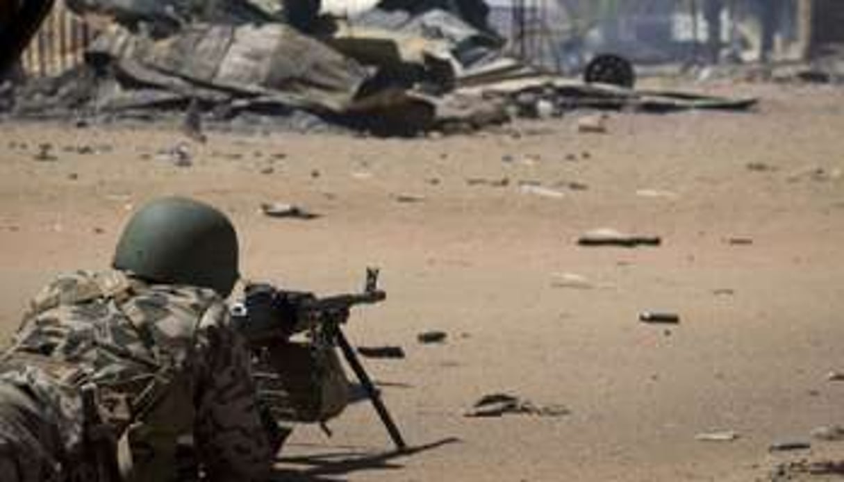 Un soldat malien à Tessalit en février 2013. © AFP