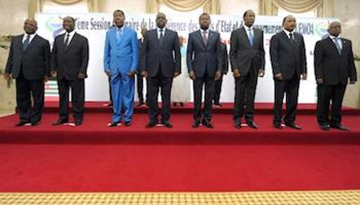 Les dirigeants ouest-africains réunis à Dakar. © AFP/Seyllou