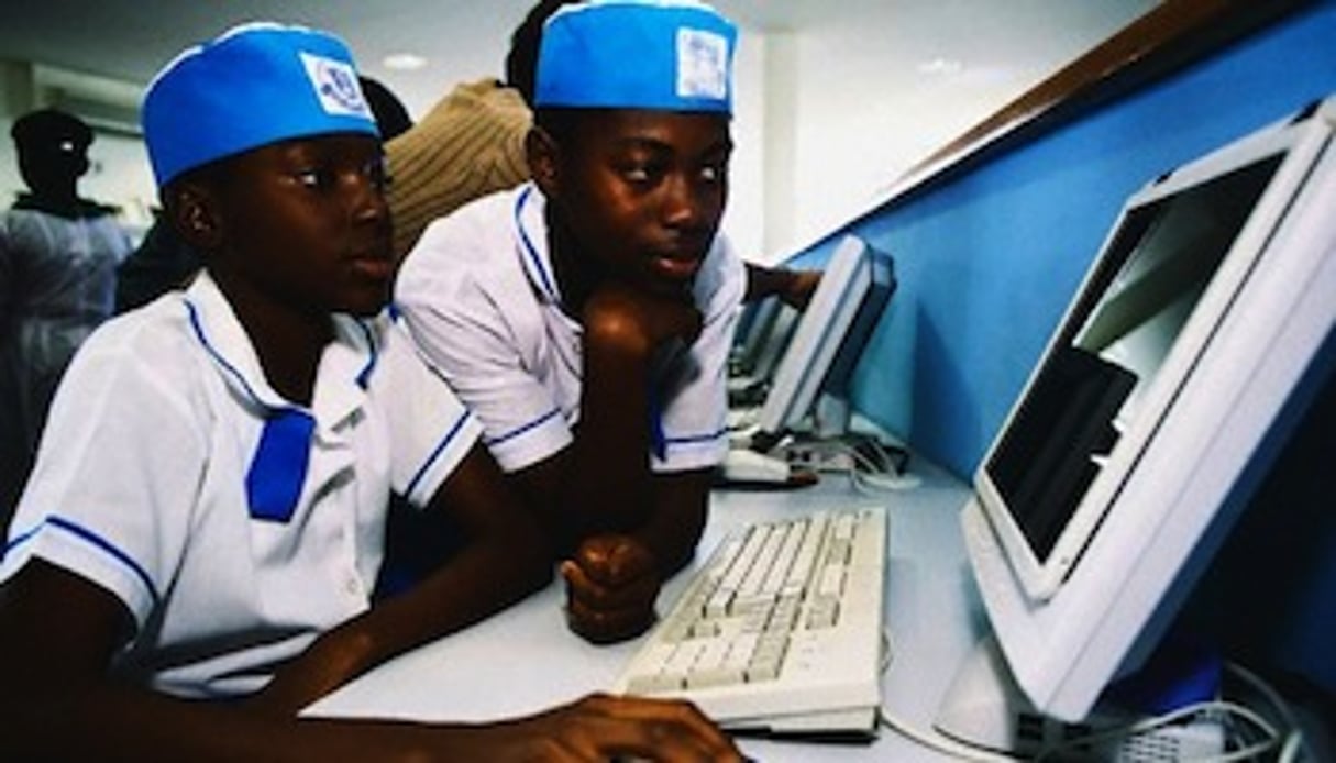 En 2013, l’Afrique compte environ 140 millions d’internautes. DR