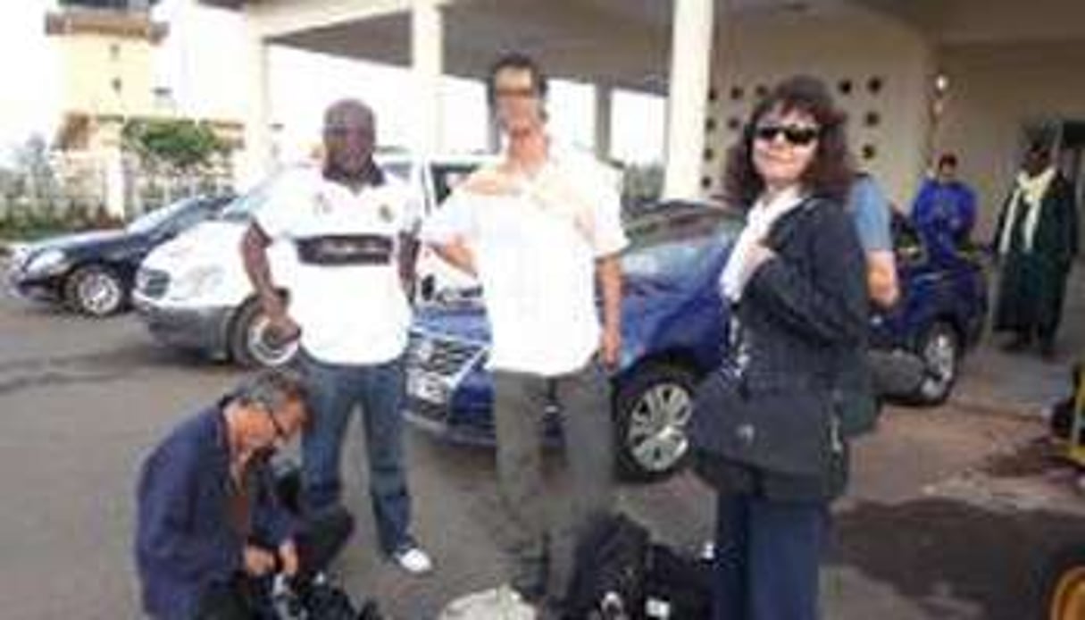 Ghislaine Dupont (d) et Claude Verlon (g) à Bamako, en juillet 2013. © AFP