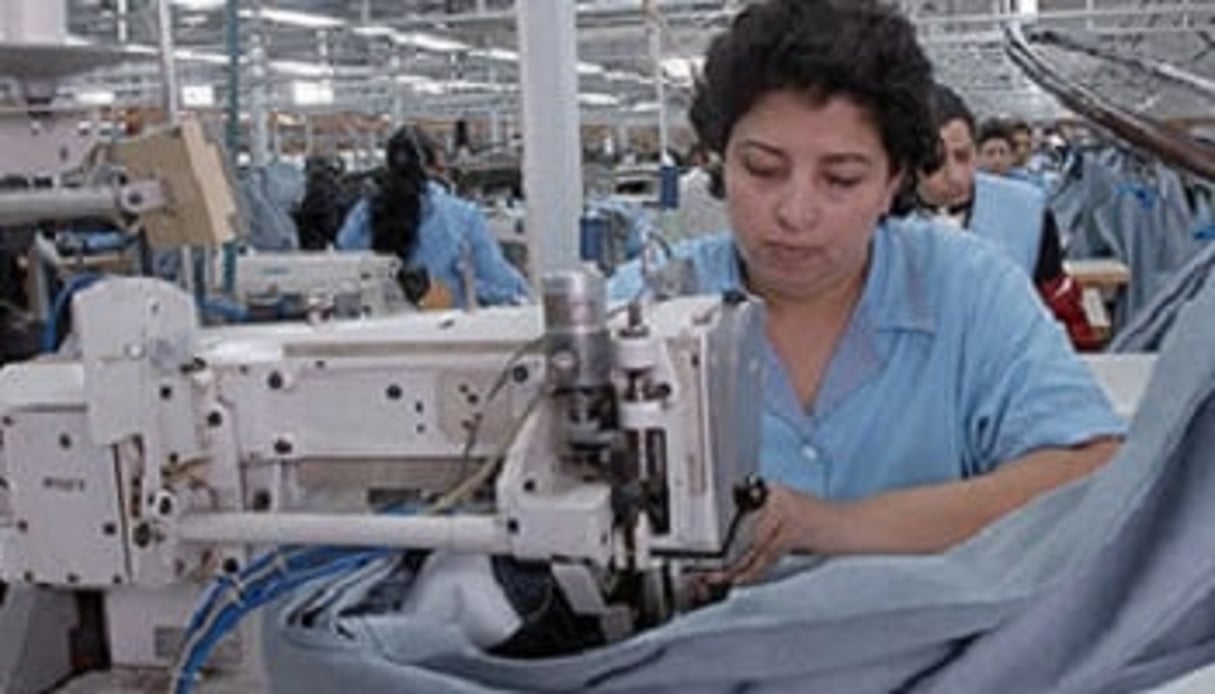 Une usine de textile en Tunisie, où les femmes ont plus de droits que dans la plupart des pays arabes. © AFP