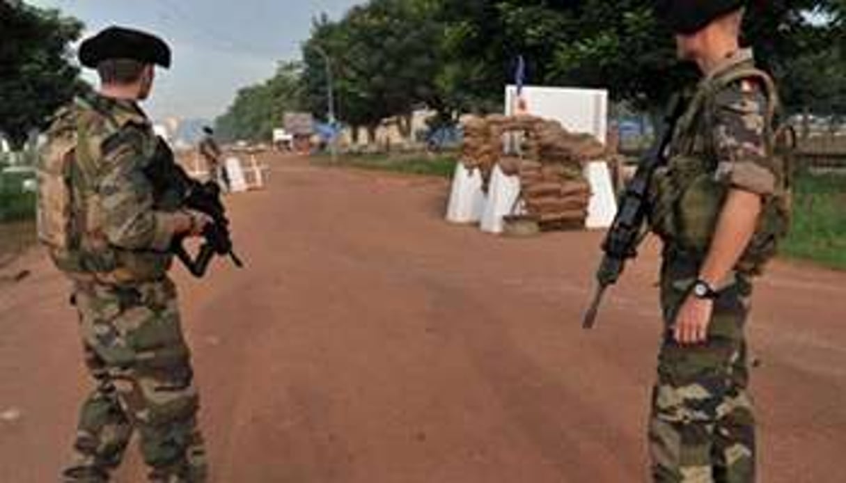 Deux soldats français à Bangui. © AFP