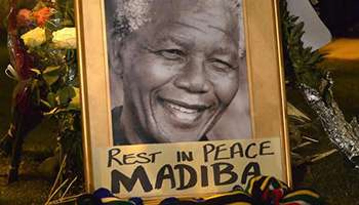 Les Sud-africains considèrent Mandela comme leur « père ». © AFP