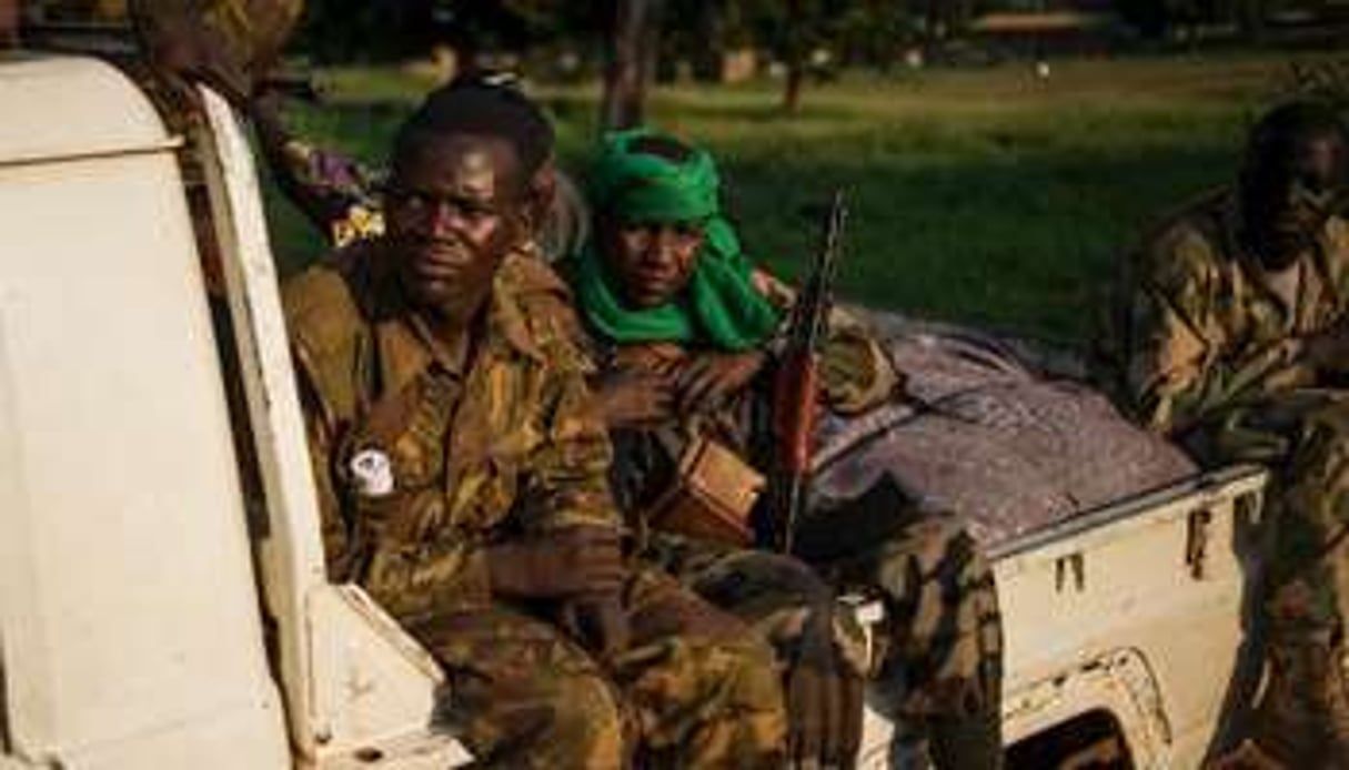 Des rebelles ex-Seleka le 8 décembre 2013 dans les rues de Bangui. © AFP