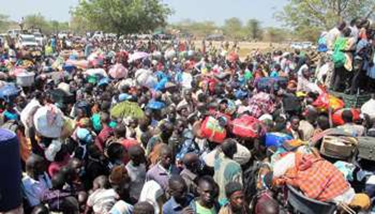 Des civils à Bor au Soudan du Sud le 18 décembre 2013. © AFP