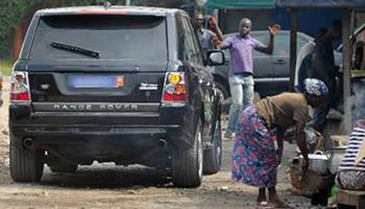 Un Range Rover le 19 décembre 2013 dans une rue d’Abidjan. © AFP