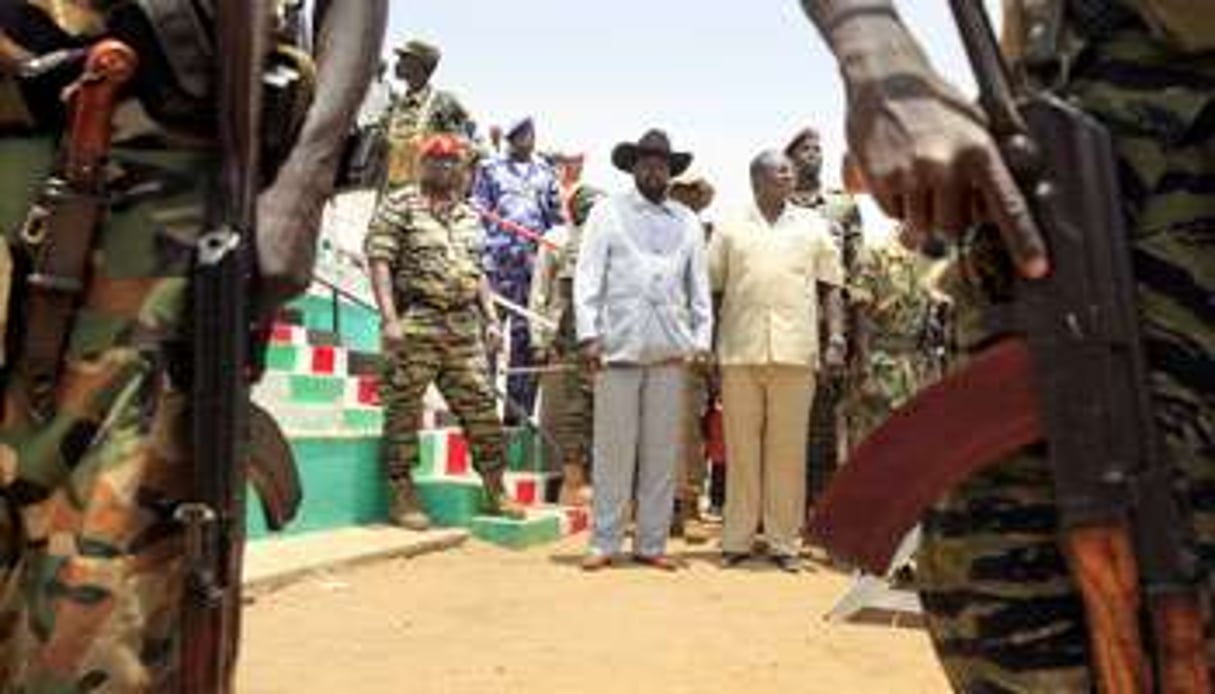 Salva Kiir (à g.) et Riek Machar, en avril 2010. © Goran Tomasevic/Reuters