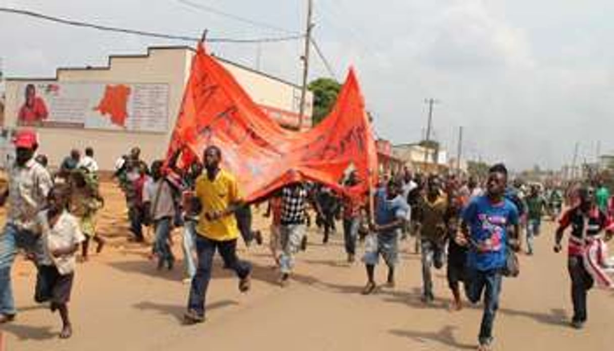 Manifestation, le 3 janvier 2014 à Beni, contre l’assassinat du colonel Mamadou Ndala. © AFP