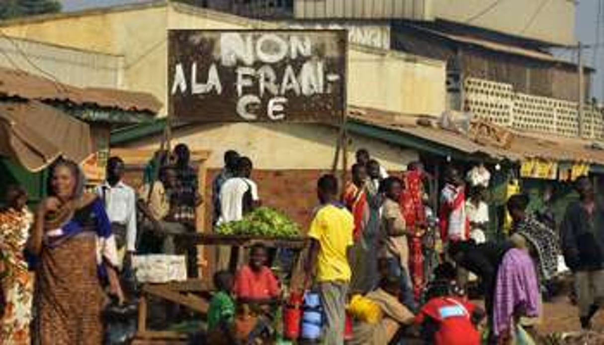 Une pancarte Non à la France le 3 janvier dans le quartier musulman PK5 de Bangui. © AFP