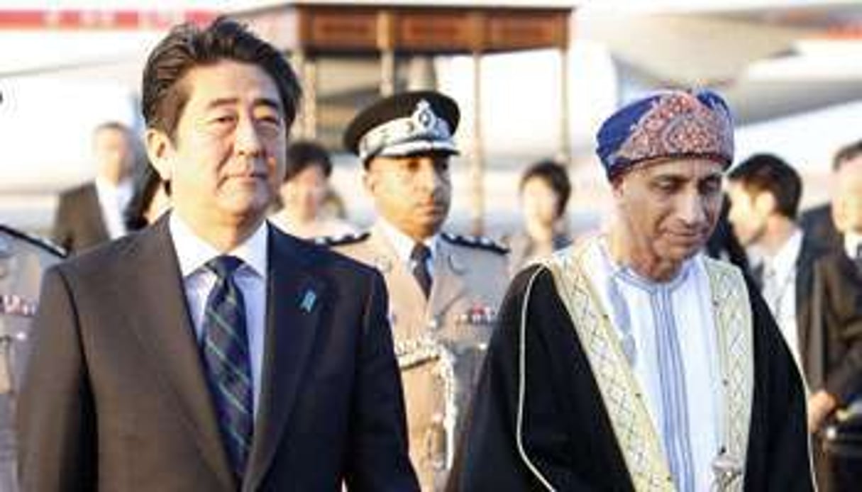 Arrivée de Shinzo Abe à Oman, avant sa tournée africaine, le 9 janvier. © MOHAMMED MAHJOUB/afp