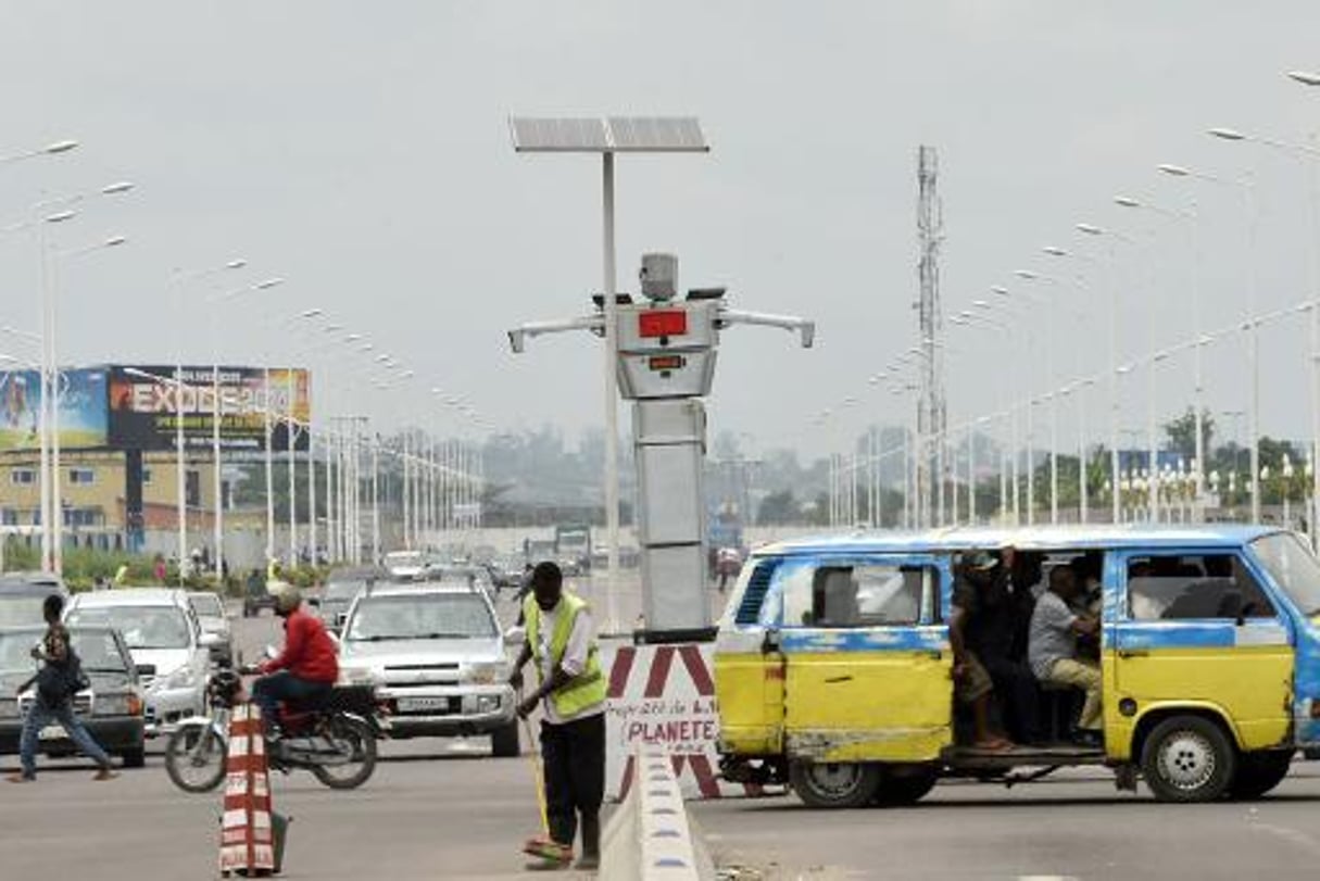 Rêve de conquête du monde pour les robots routiers de Kinshasa © AFP