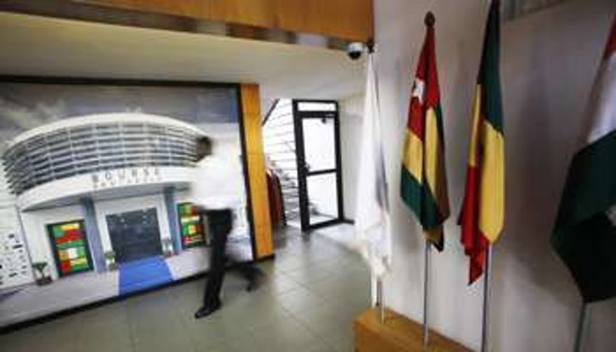 37 sociétés sont cotées à la Bourse régionale des valeurs mobilières d’Abidjan. © Reuters