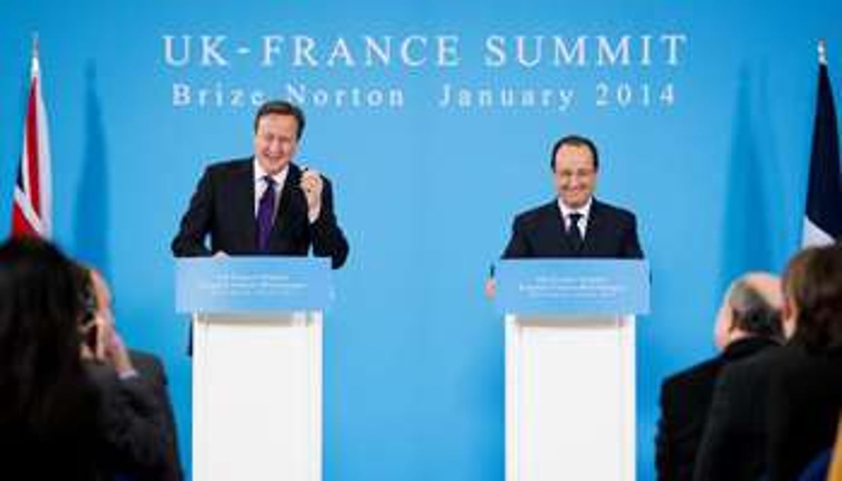 Le Premier ministre britannique David Cameron (g) et le Président français François Hollande (d). © AFP