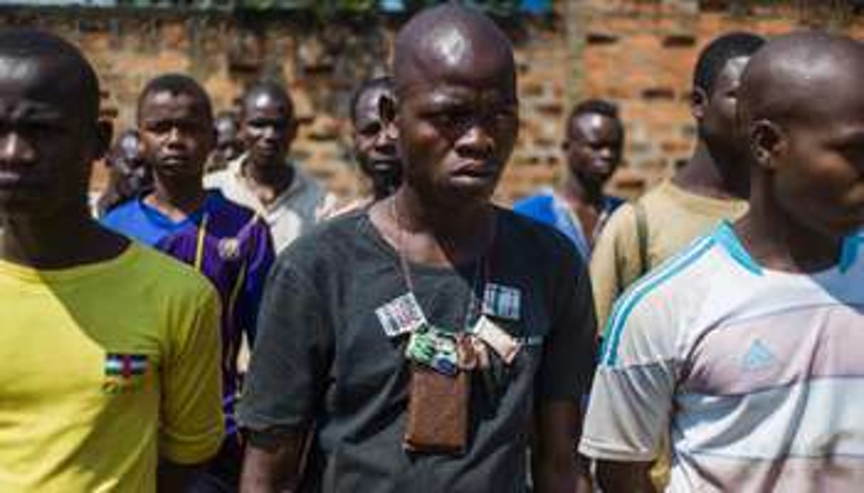 Des « anti-balaka » avant le début d’un meeting le 13 février 2014 à Boy-Rabe un quartier de Bangui © AFP