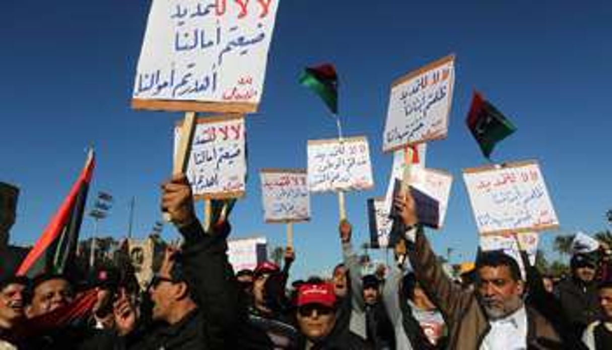 Des manifestants libyens, à Tripoli le 7 février 2014, contre le CGN. © AFP