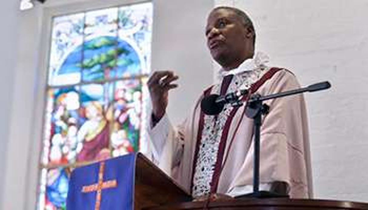 L’archevêque anglican du Cap Thabo Makgoba, le 8 décembre 2013. © AFP