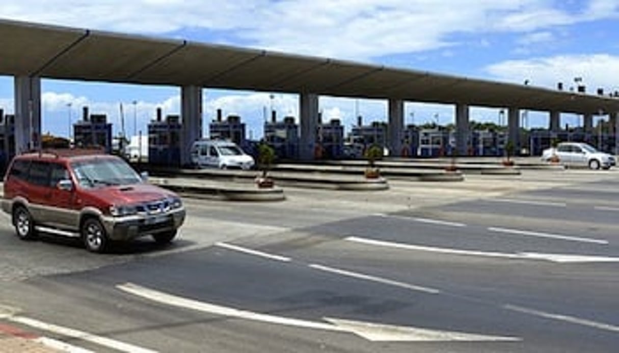 Péage sur l’autoroute A3 entre Rabat et Casablanca. © Maxim Massalitin/Wikipedia