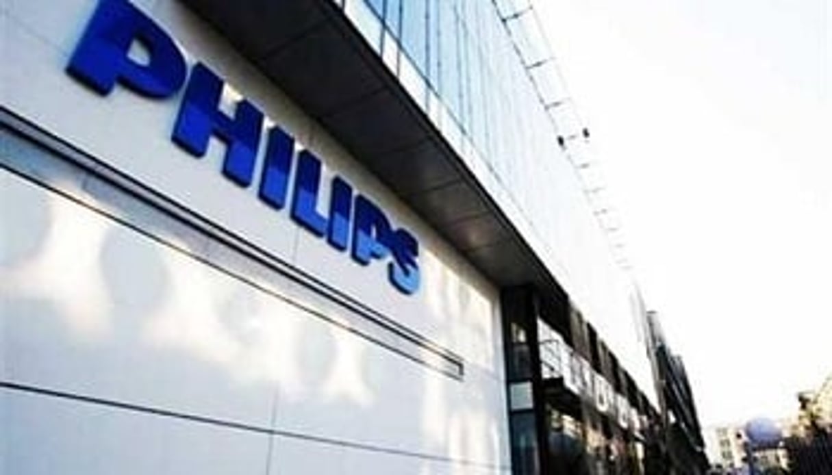 Fort de plus de 120 000 employés à travers le monde, Philips a réalisé un chiffre d’affaires de 24,78 milliards d’euros en 2012. © AFP