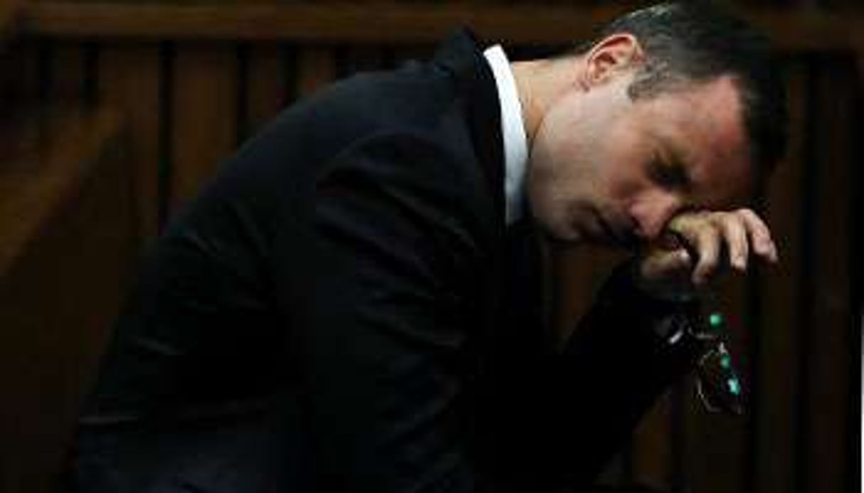 Oscar Pistorius dans le box des accusés, le 7 avril. © AFP