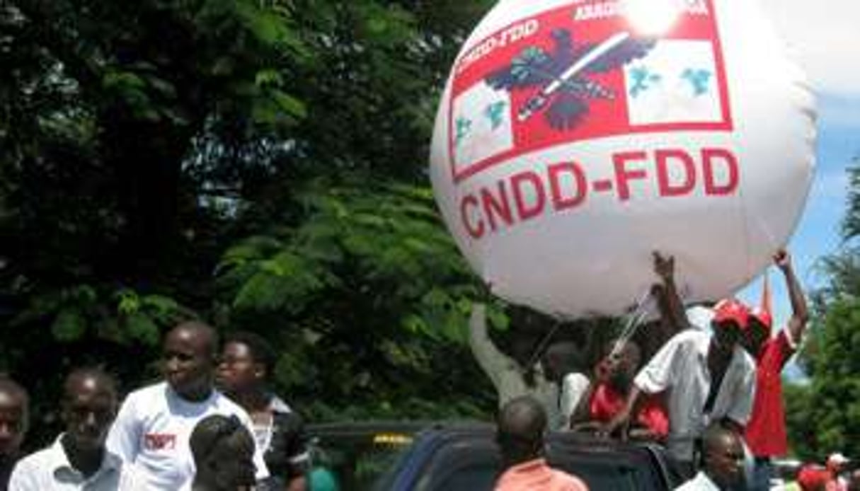 Une manifestation de la Ligue des jeunes du CNDD-FDD au Burundi. © AFP