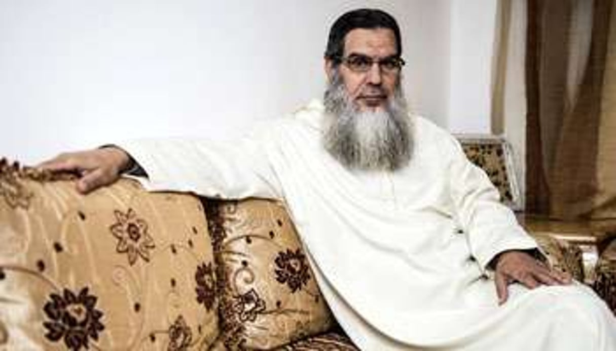 Le cheikh Mohamed Fizazi à son domicile, le 2 avril, à Tanger. © Hassan Ouazzani pour J.A.