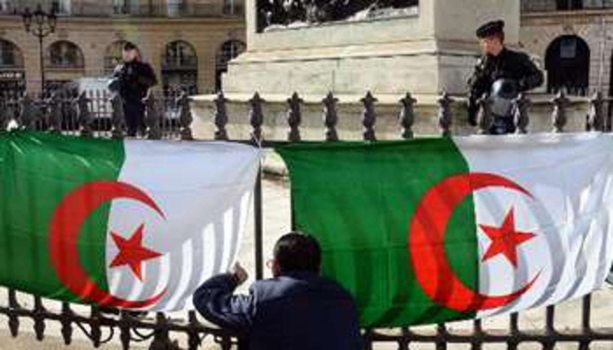 Manifestation contre la candidature d’Abdelaziz Bouteflika, le 22 mars à Paris. © AFP