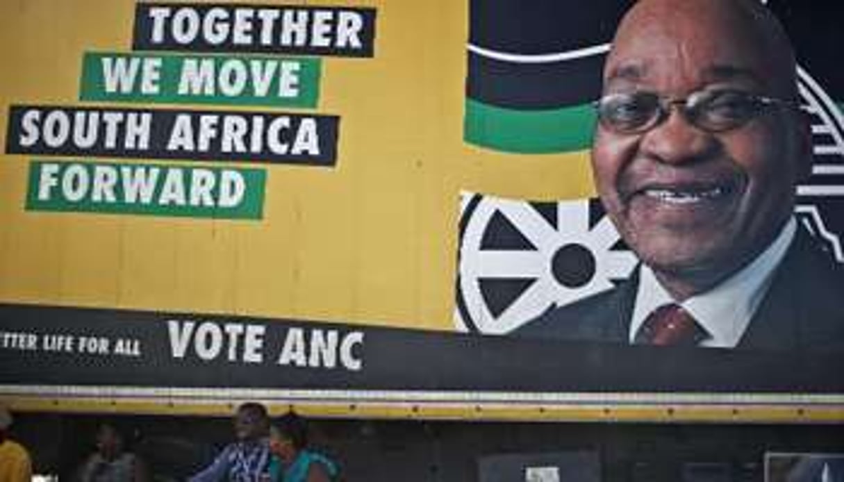 Affiche de campagne à l’effigie du président Jacob Zuma de l’ANC à Graaf-Reinet, à l’est du Cap. © AFP