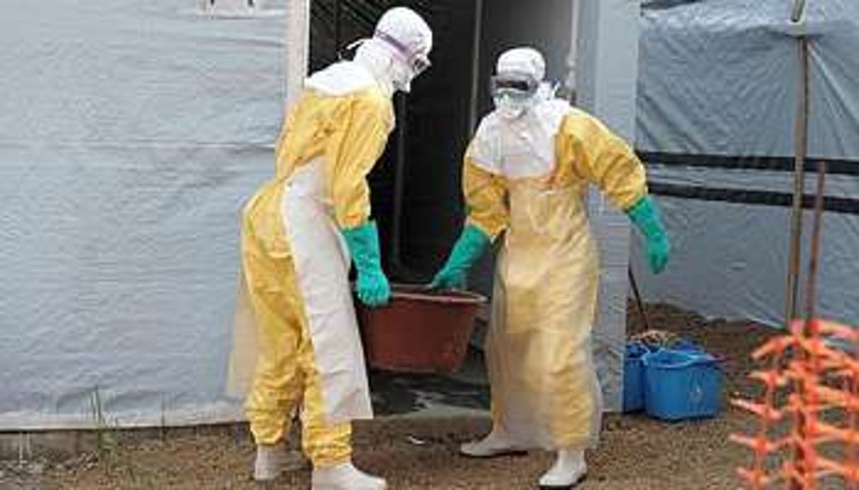 Les pavillons d’isolation pour les personnes suspectées d’être atteintes d’Ebola à Conakry. © AFP