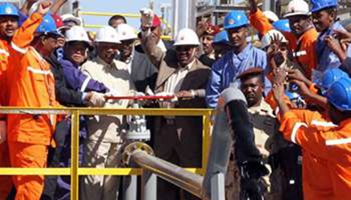 Inauguration d’un champ pétrolier au Soudan. © AFP