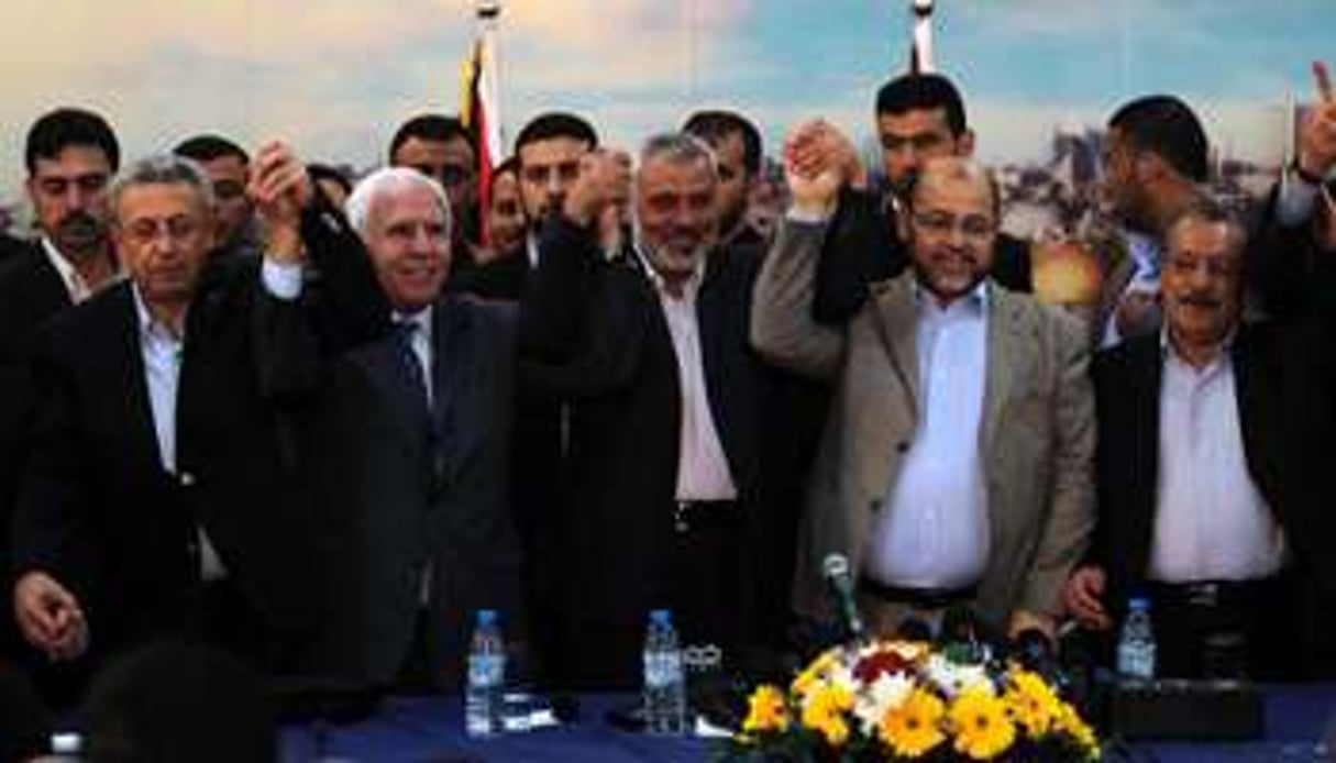 Des responsables politiques palestiniens posent à Gaza le 23 avril 2014. © AFP