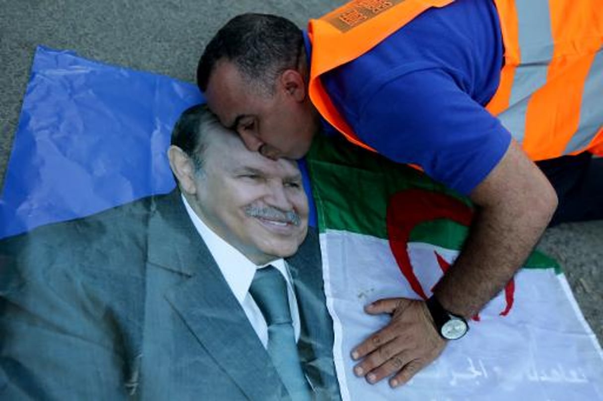 Algérie: le président Bouteflika prête serment © AFP