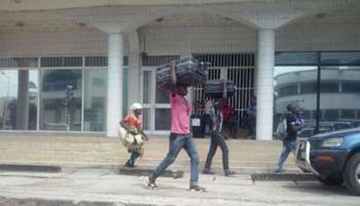 Des Congolais de la RDC quittent Brazzaville à la suite de l’opération Mbata ya bakolo. © DR
