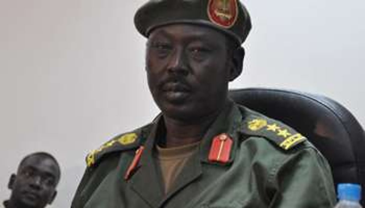 Le colonel Aguer accuse les rebelles de ne pas respecter le cessez-le-feu. © AFP