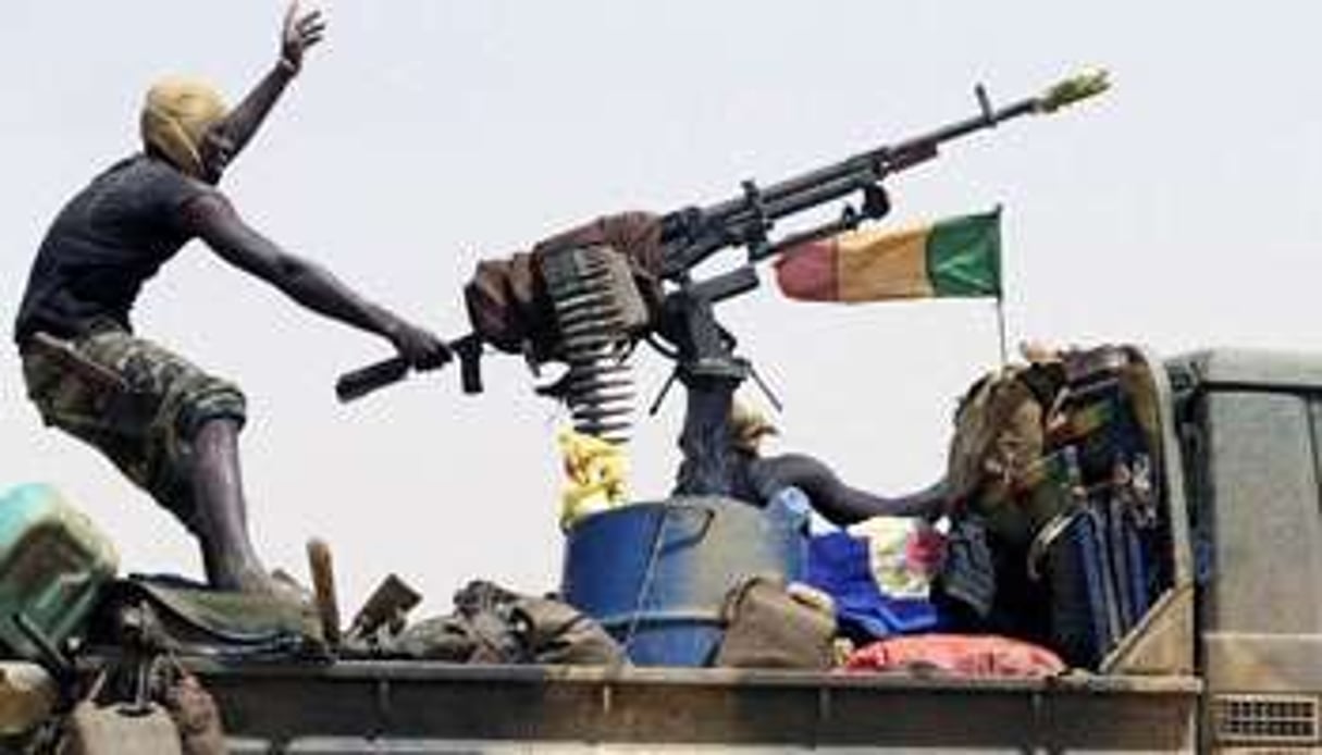 Un soldat malien en patrouille à Kidal. © AFP