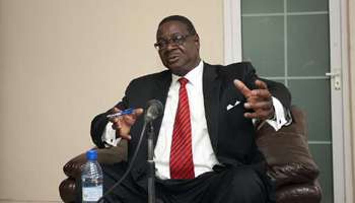 Le candidat à la présidence du Malawi, Peter Mutharika, le 24 mai 2014 à Blantyre au Malawi. © AFP