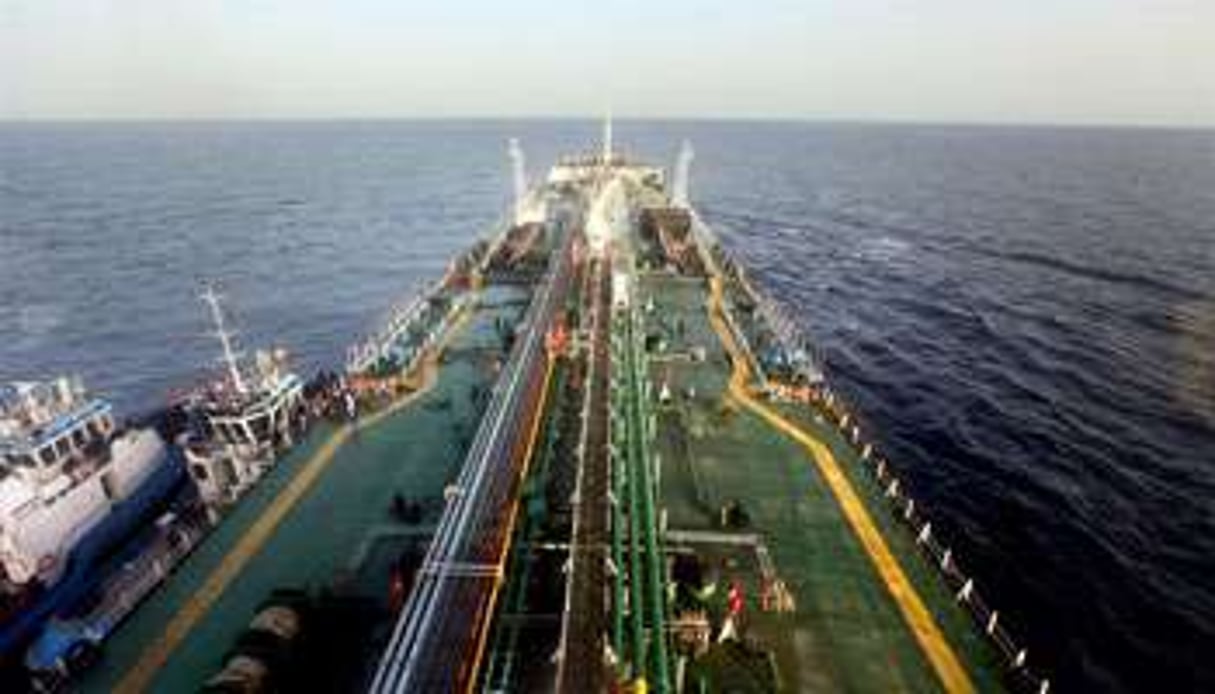 C’est dans le Morning Glory qu’a été chargé le pétrole destiné à l’exportation illégale. © Ismail Zetouni / Reuters