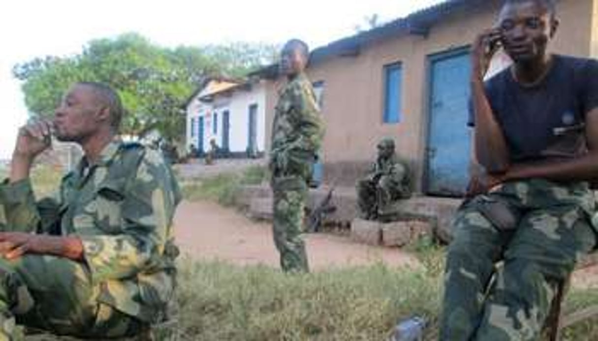 Des soldats des FARDC près de Sange, au sud Kivu, le 10 juin 2014. © Jean-Baptiste Baderha/AFP