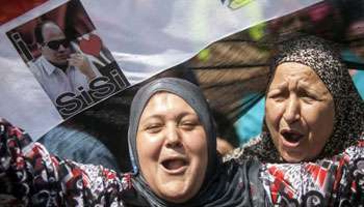 Partisans d’Abdel Fattah al-Sissi, le 26 mai, dans les rues du Caire. © MAHMOUD kHALED / AFP