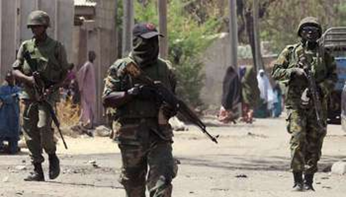 Des soldats nigérians dans les rues de Baga, dans l’Etat de Borno, en avril 2013. © Pius Utomi Ekpei/AFP